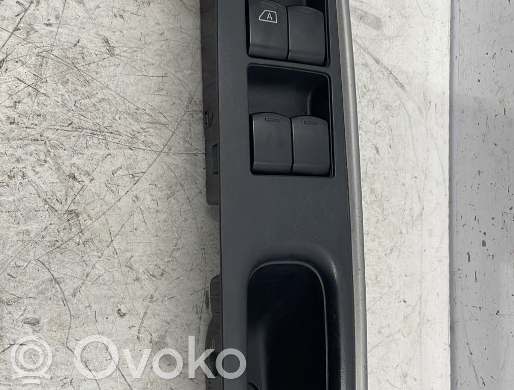 Electric window control switch   254013VV0B