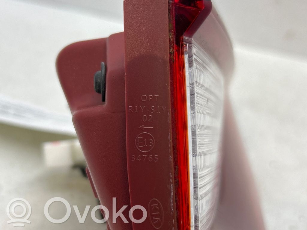 KIA Stonic Lampă spate în capacul portbagajului 
