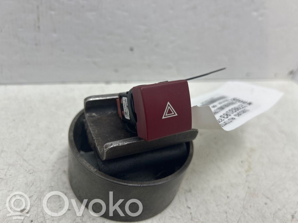 Hazard light switch   96583113KR