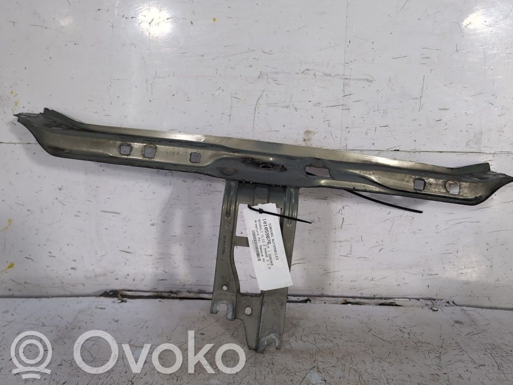 Renault Clio II Staffa del pannello di supporto del radiatore parte superiore 