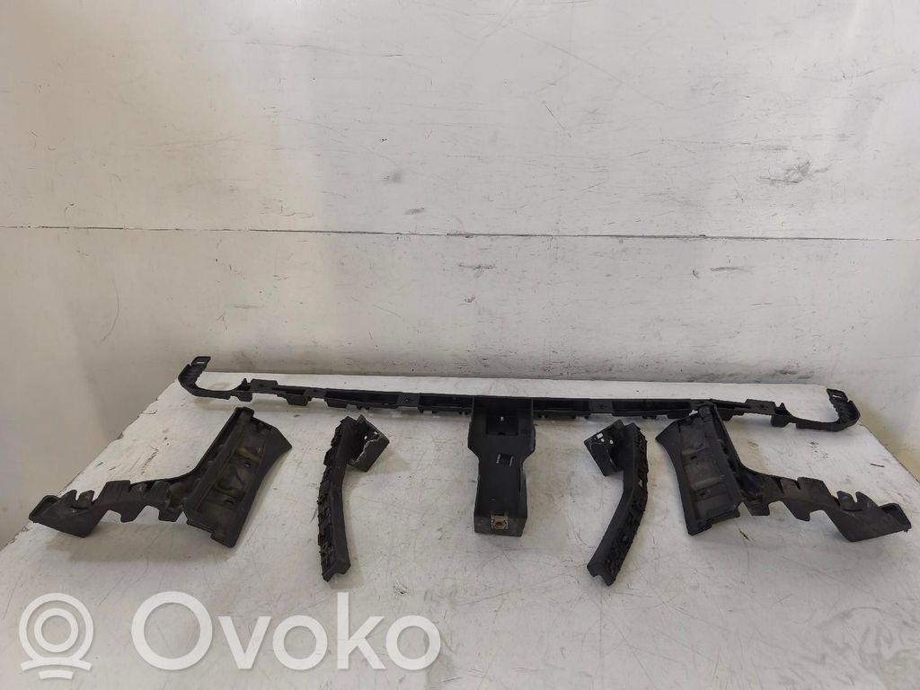Fiat 500L Suport montare bară spate 