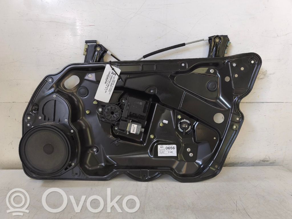 Volkswagen PASSAT B7 Macara ușă față cu motor 