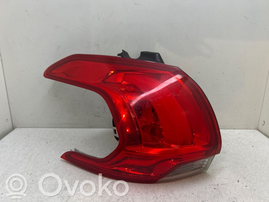 Peugeot 2008 I Luci posteriori 