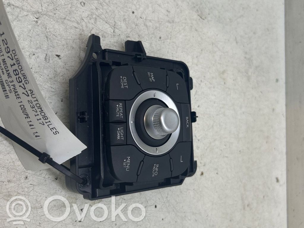 Renault Megane III Modul comenzi multimedia 