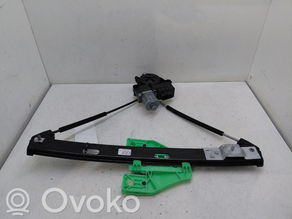 Seat Leon IV Alzacristalli della portiera posteriore con motorino