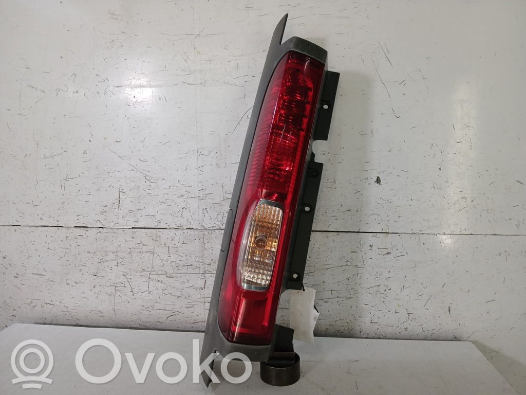 Renault Trafic II (X83) Luci posteriori 