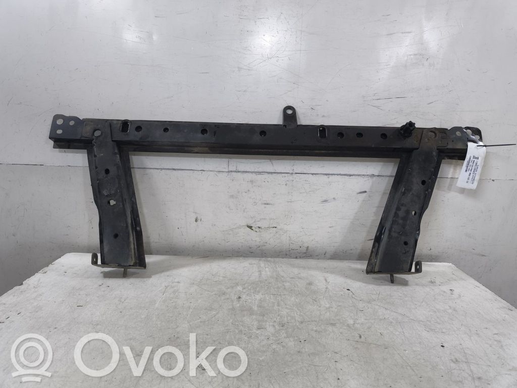 Renault Clio III Panel mocowanie chłodnicy / dół
