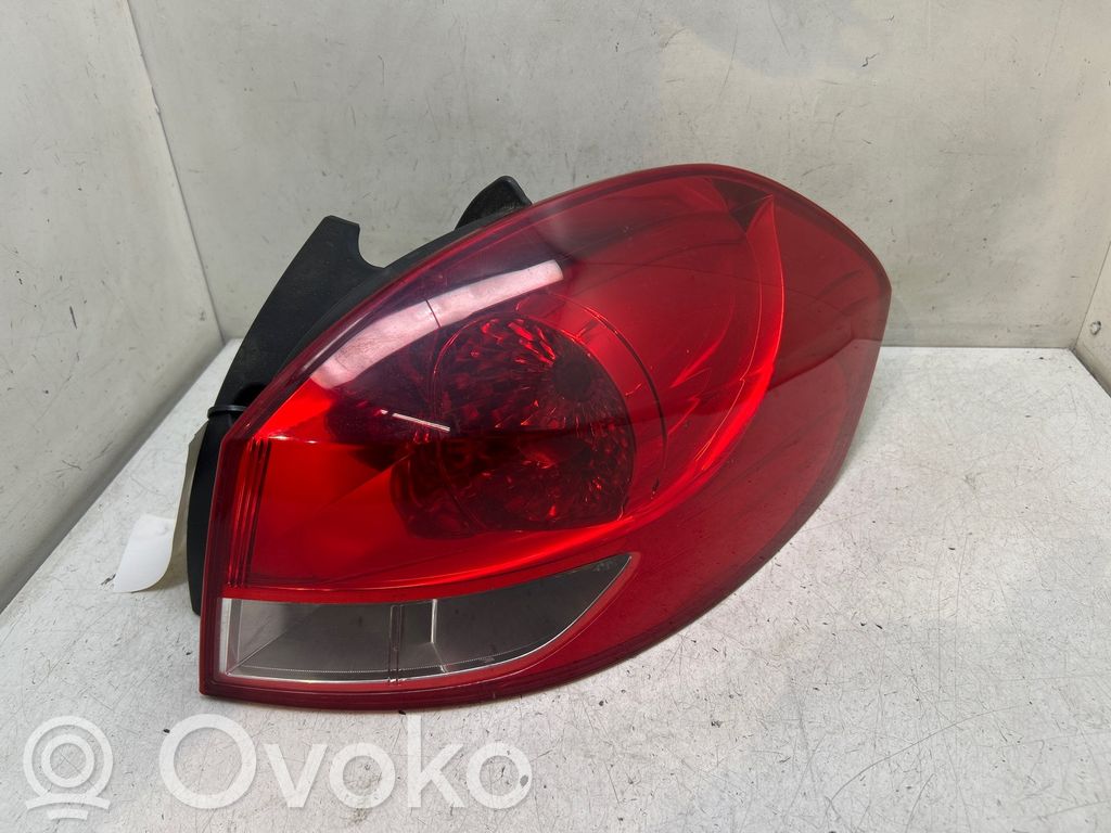 Renault Clio III Lampa tylna