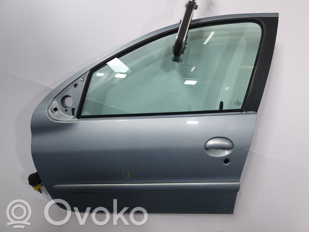 Peugeot 206 Дверь