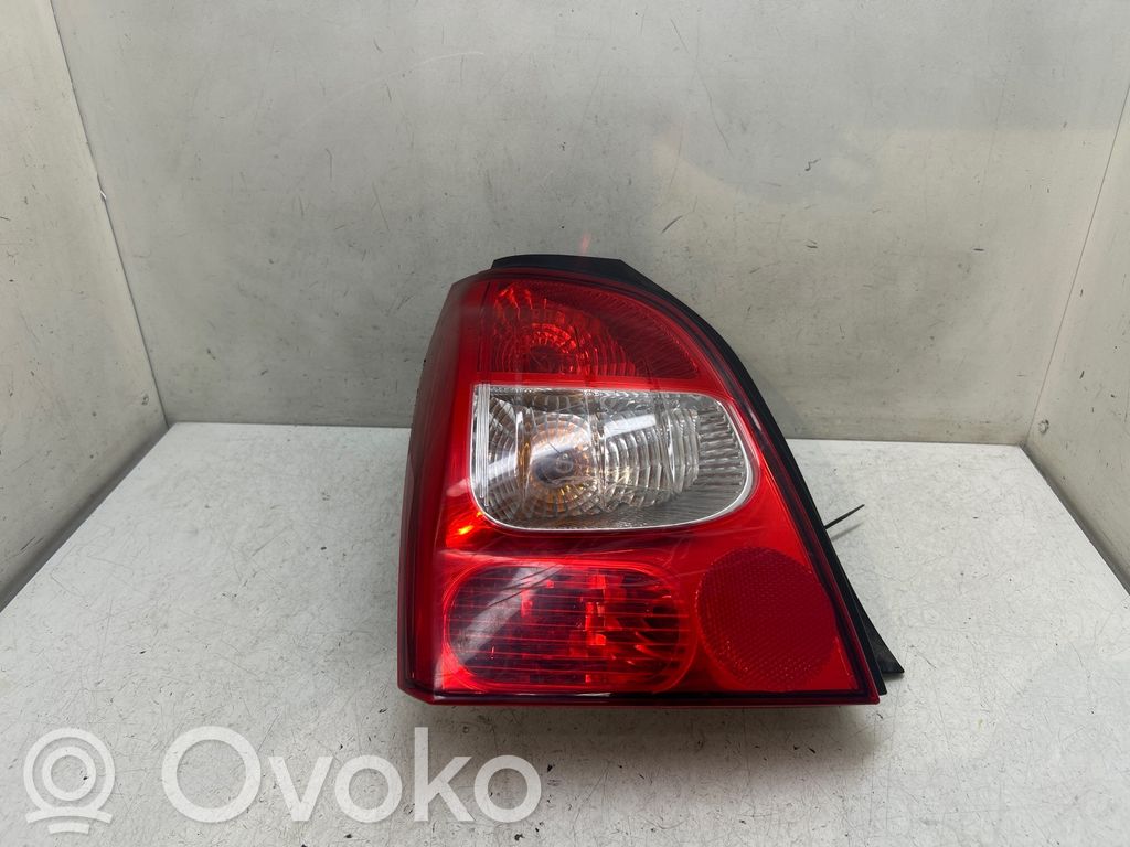 Renault Twingo II Lampă spate în caroserie