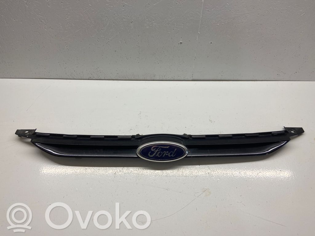 Front grill   AV118138