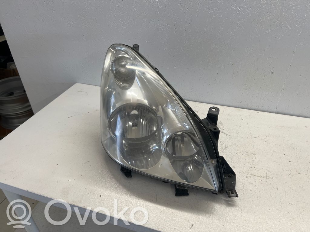 Toyota Corolla Verso AR10 Headlight/headlamp 