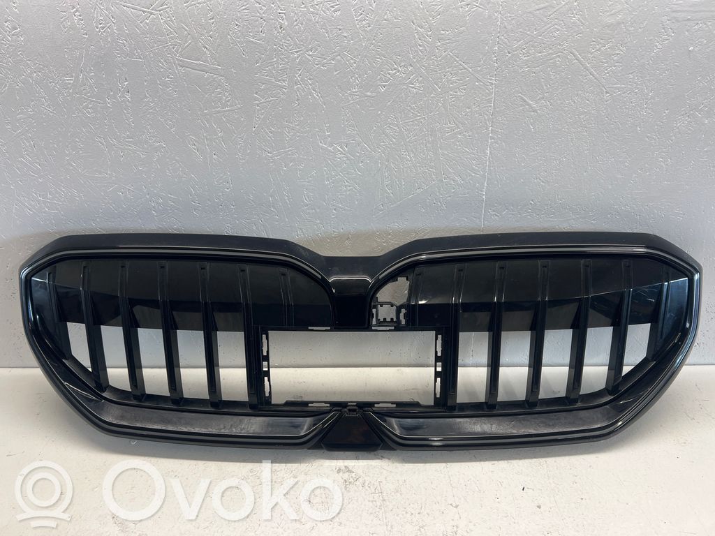 BMW 5 G60 G61 Etupuskurin ylempi jäähdytinsäleikkö 