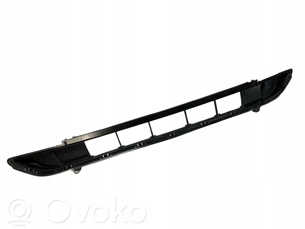 Mazda 3 III Front bumper lower grill 