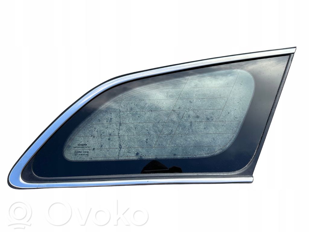 Toyota Avensis T270 Geam triunghi față 
