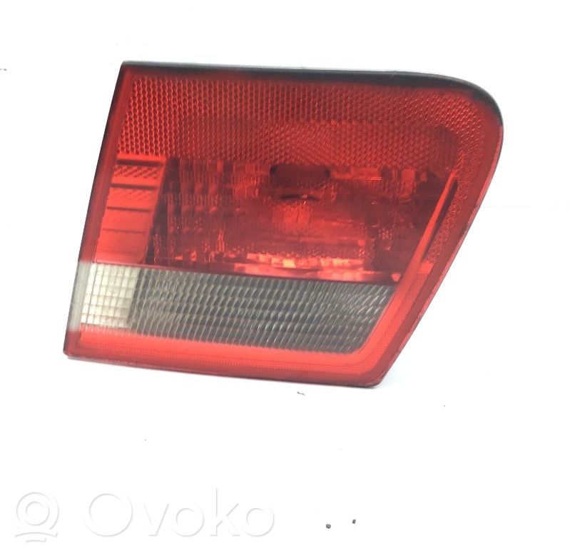 Tailgate rear/tail lights   8368760