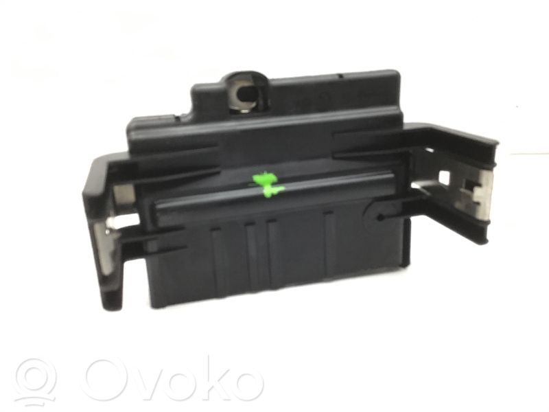 BMW 3 E90 E91 Fuse module 