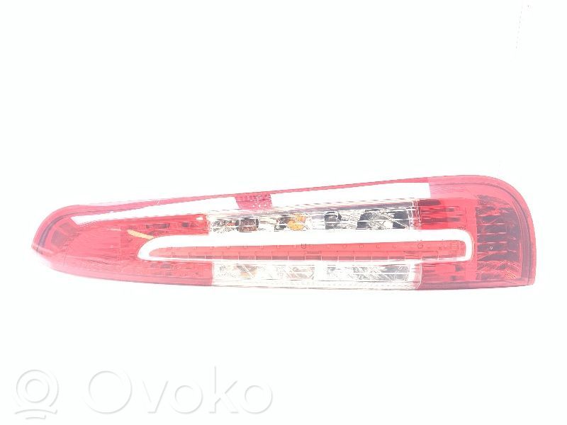 Takavalot   7M5113404AH
