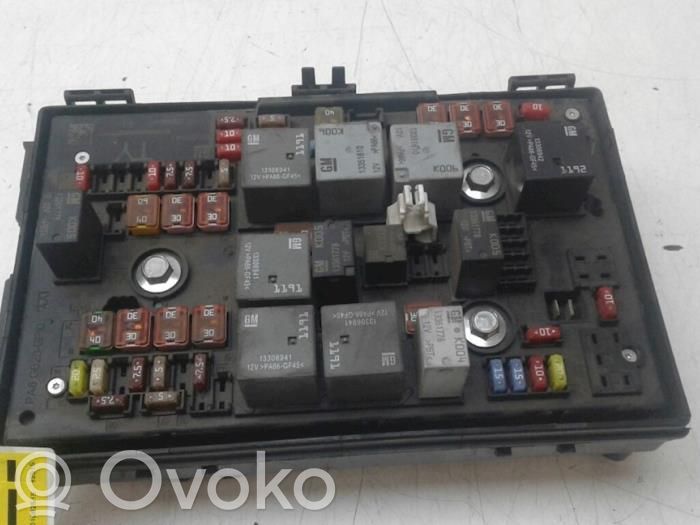Módulo de fusible   13368641