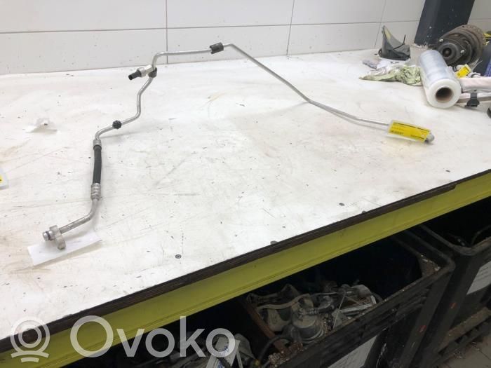Ilmastointilaitteen putki (A/C)   8U0820741D