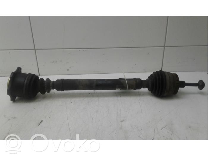 Etuvetoakseli   8D0407272CL