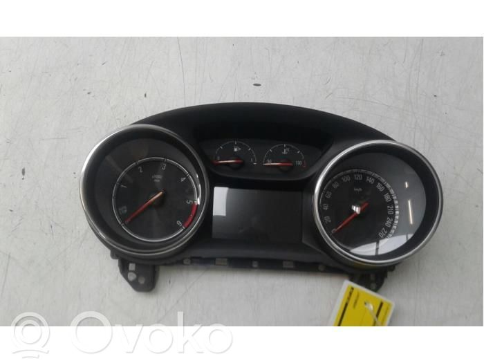 Tachometer   39097974