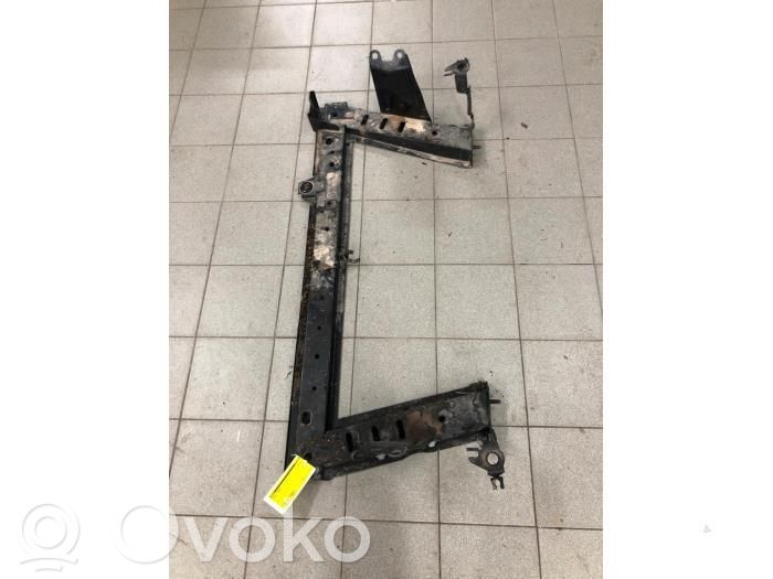 Renault Kangoo II Jäähdyttimen kannatin 