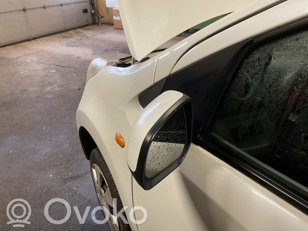 Suzuki Alto Element lusterka bocznego drzwi przednich 