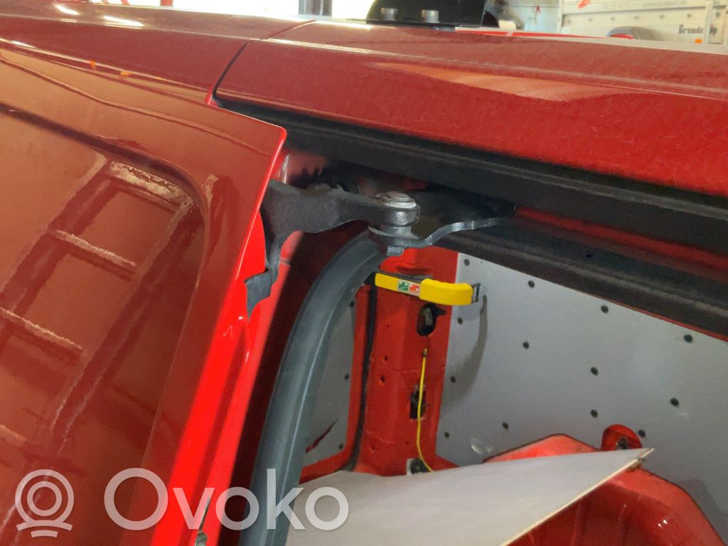 Ford Transit Custom Sliding door middle roller runner 