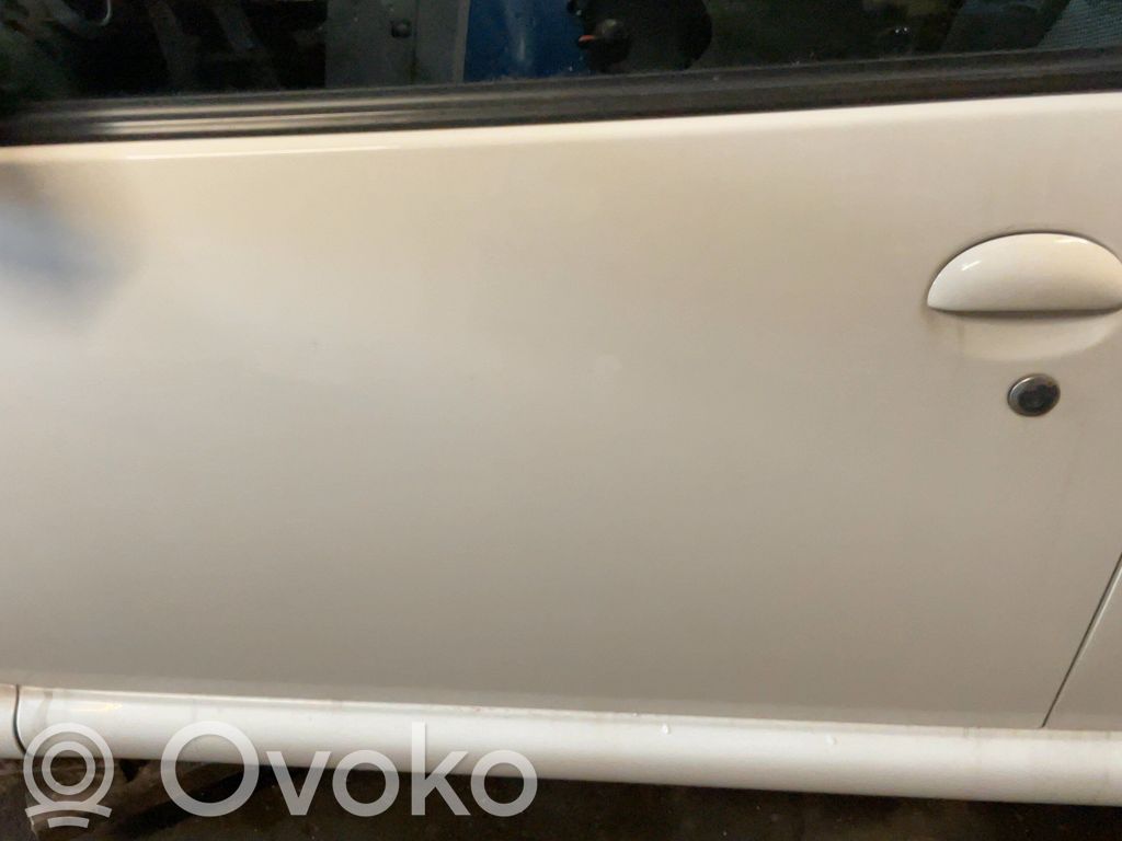 Toyota Aygo AB10 Elektryczny podnośnik szyby drzwi przednich 