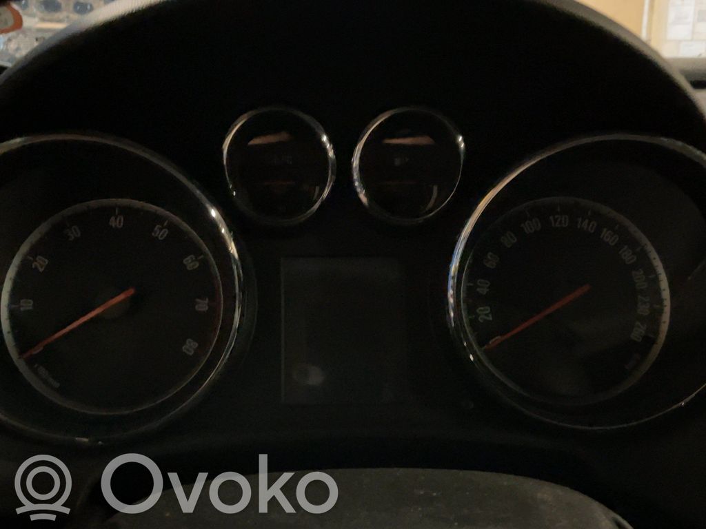 Opel Astra J Speedometer (instrument cluster) 