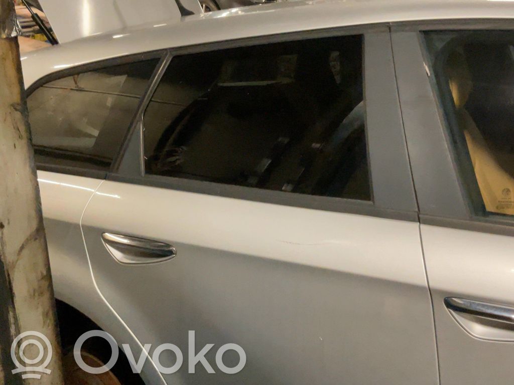 Alfa Romeo 159 Vetro del finestrino della portiera anteriore - quattro porte 