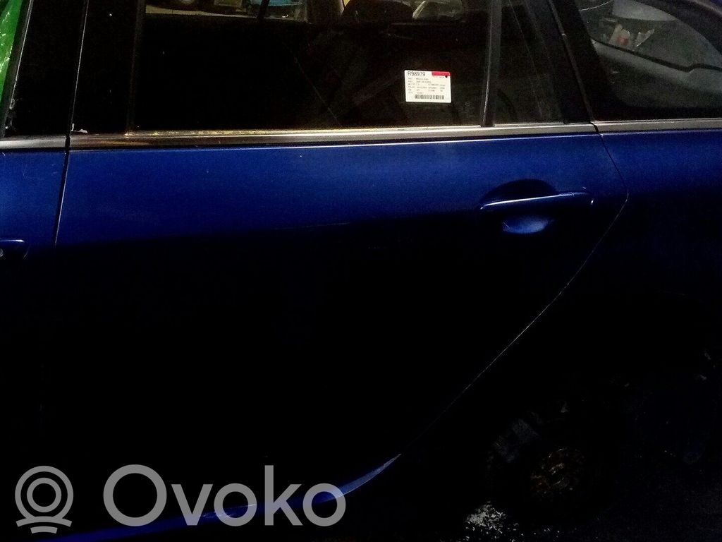 Aizmugurējās durvis   GSYA7302XE