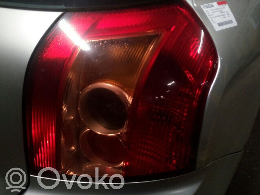 Toyota Corolla E120 E130 Takavalon polttimo 