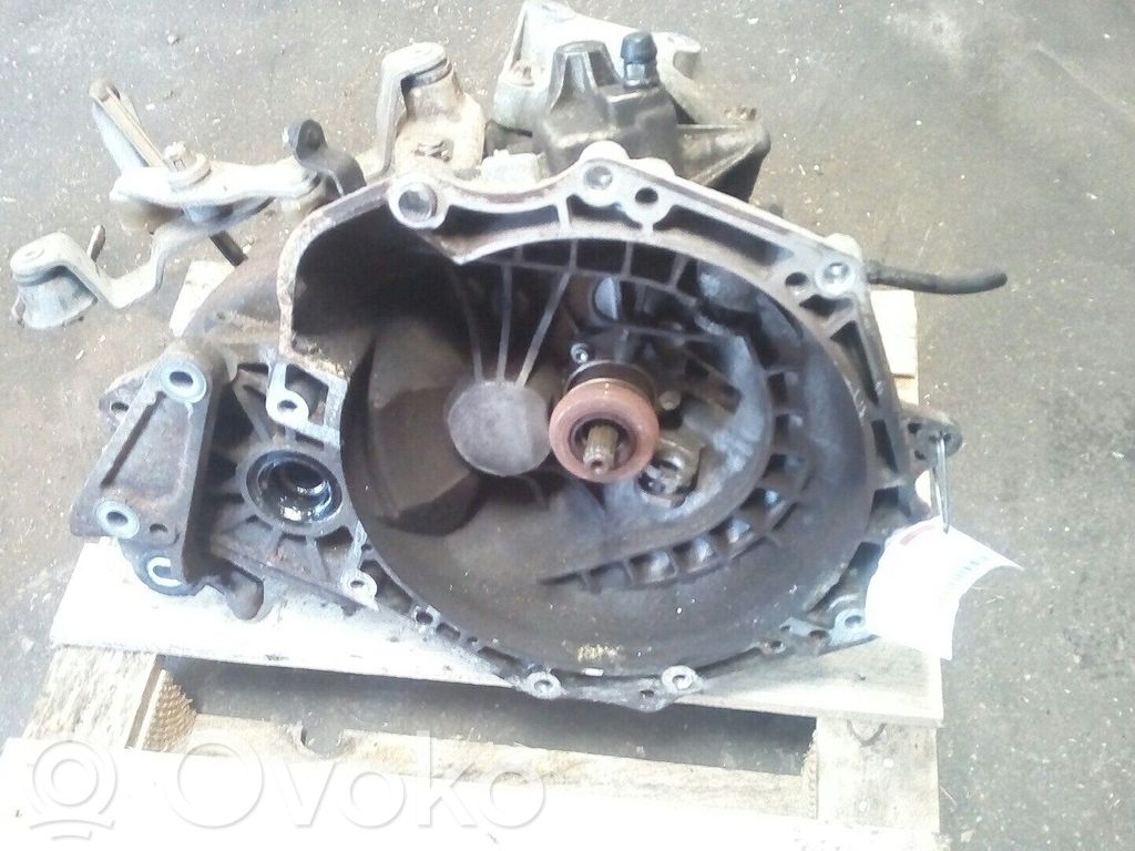 Opel Corsa D Manual 5 speed gearbox 
