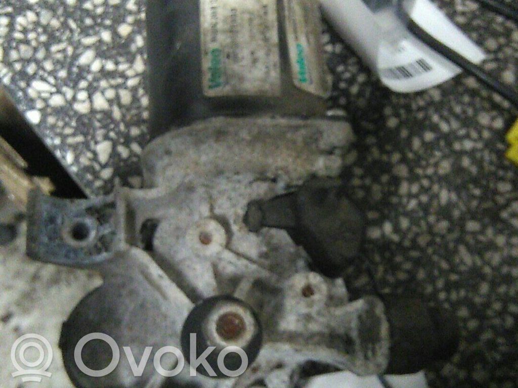 Chevrolet Aveo Двигатель стеклоочистителей 