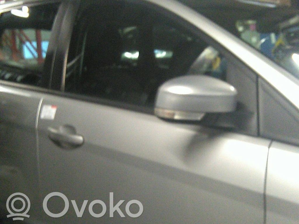 Ford Focus Дверь 