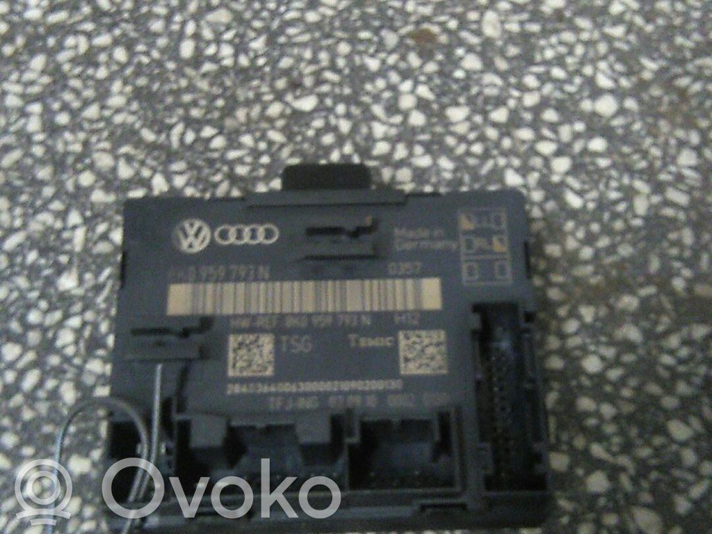Mukavuusmoduuli   8K0959793N