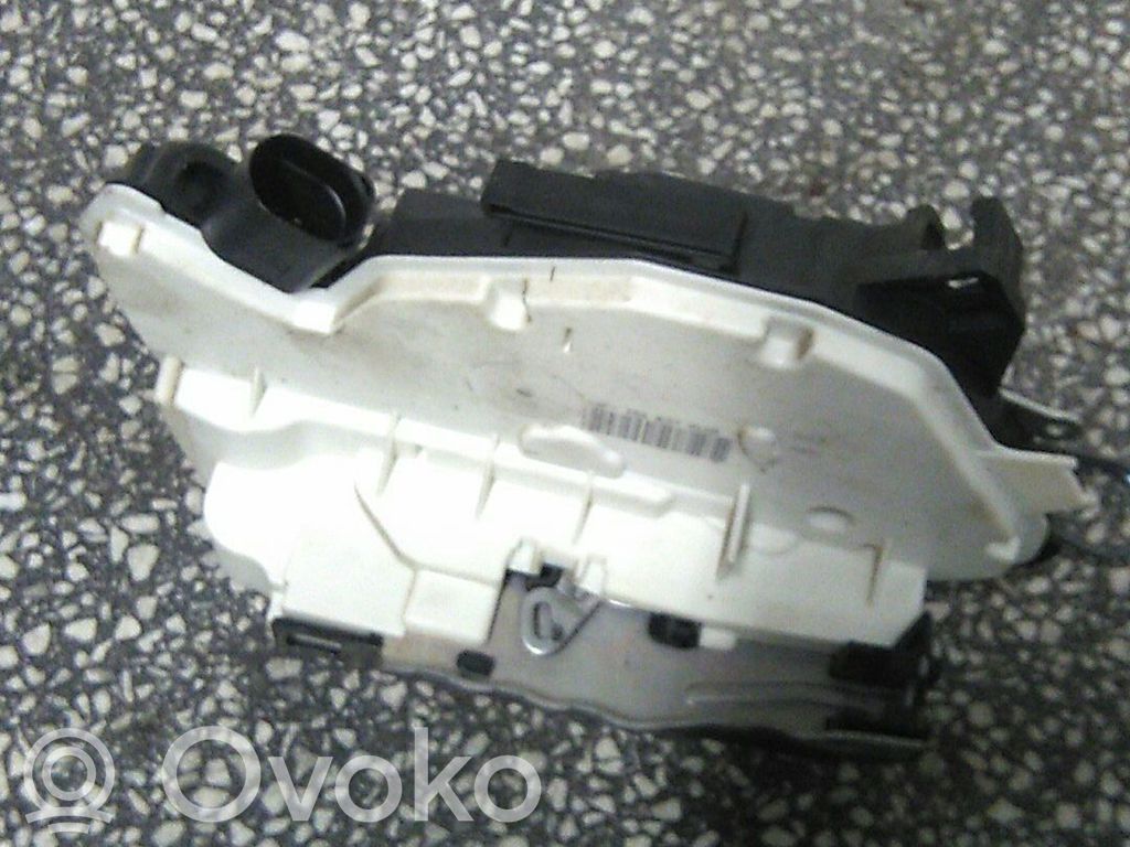 Volkswagen Up Motor de bloqueo de puertas 