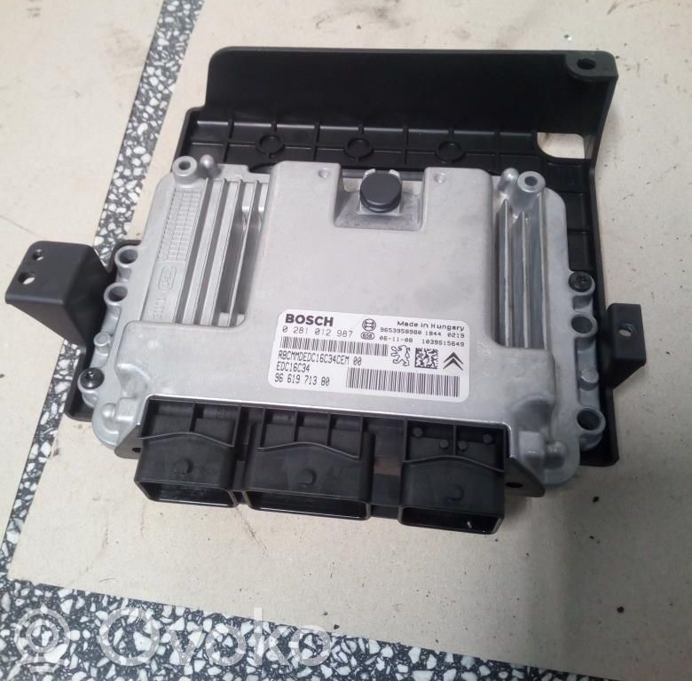 Citroen C5 Engine control unit/module 