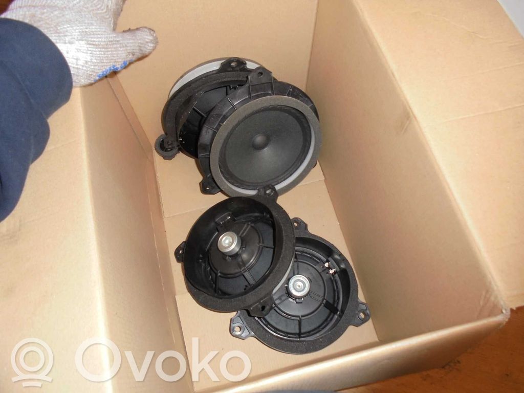 Toyota Auris 150 Front door speaker 