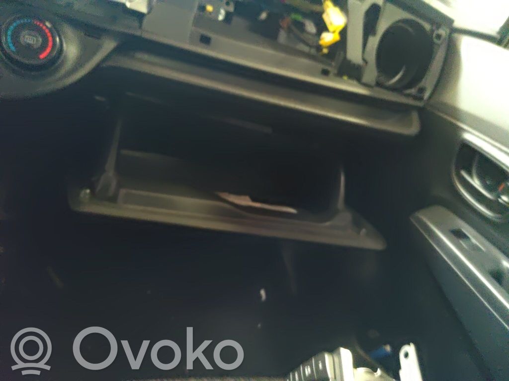 Toyota Yaris Compartimiento/consola central del panel 