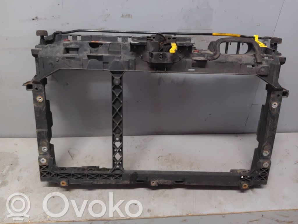 Ford Fiesta Панель радиаторов 