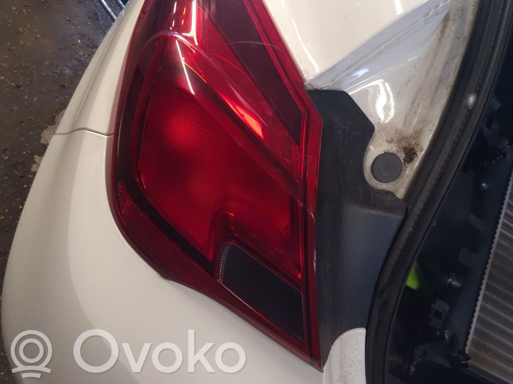 Opel Corsa E Takavalon polttimo 