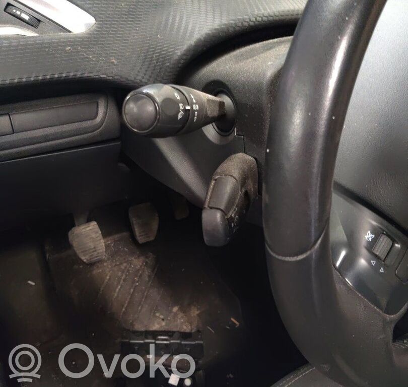 Peugeot 2008 I Interruptor/palanca de limpiador de luz de giro 