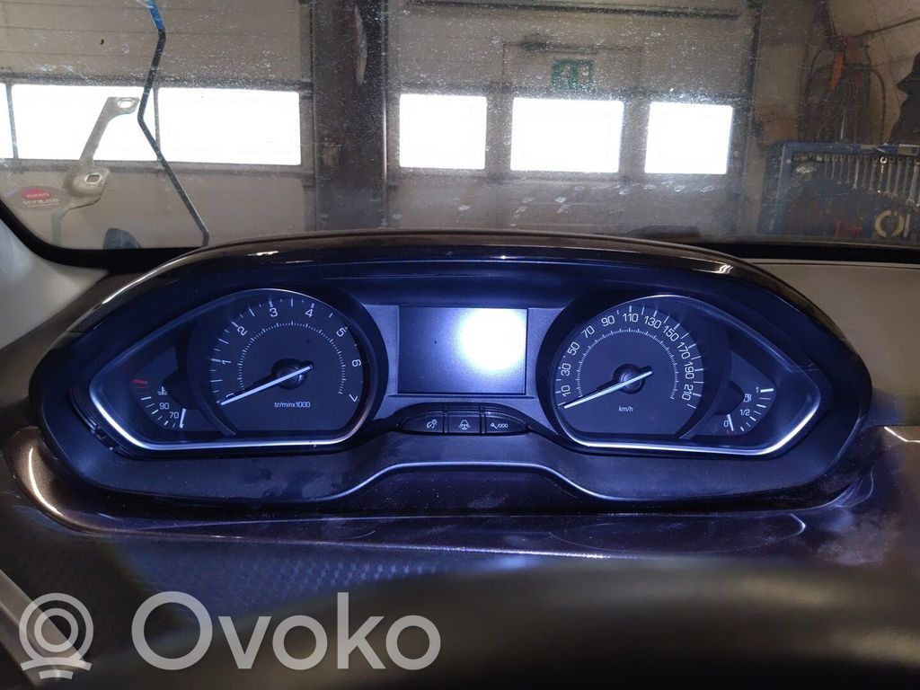 Peugeot 2008 I Vitezometru (grup de instrumente) 