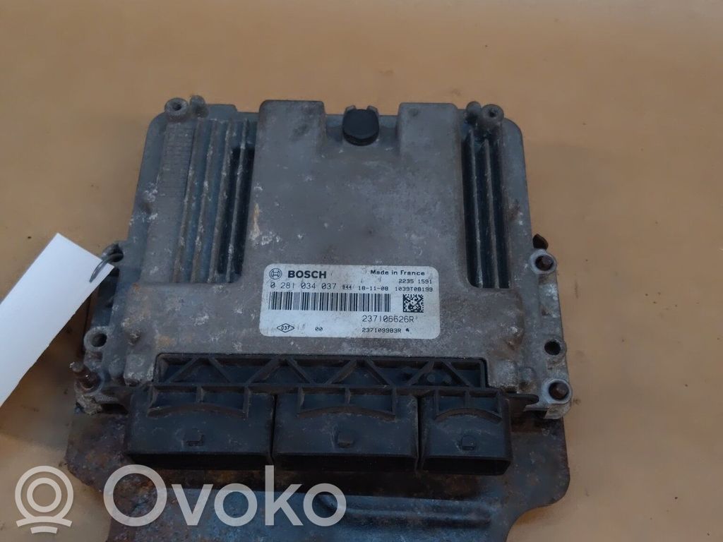 Renault Trafic III (X82) Engine control unit/module 