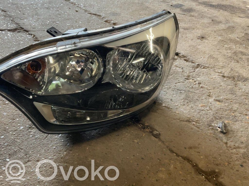 KIA Rio Scheinwerfer 