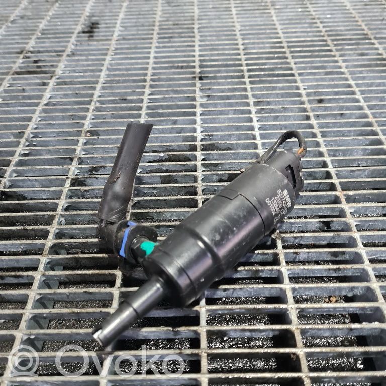BMW X5 E70 Windscreen/windshield washer pump 