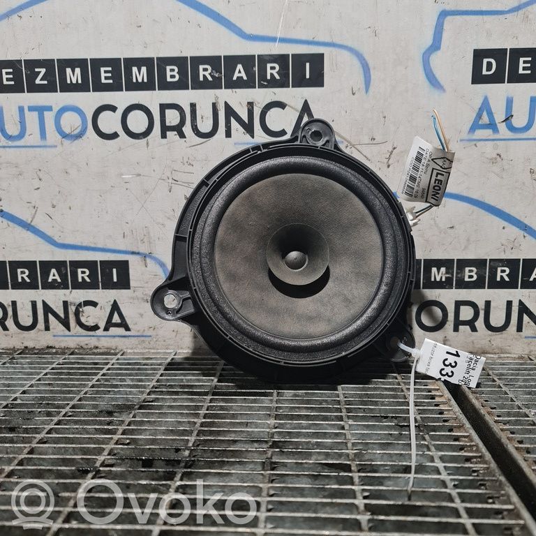 Etuoven kaiutin   STANGAFATA